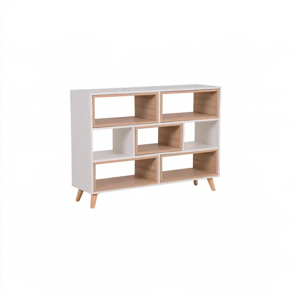 Libreria bassa bianca e marrone chiaro con vani geometrici