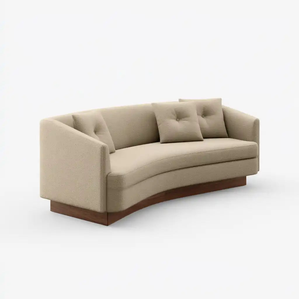 Divano beige curvo con braccioli dritti e base marrone